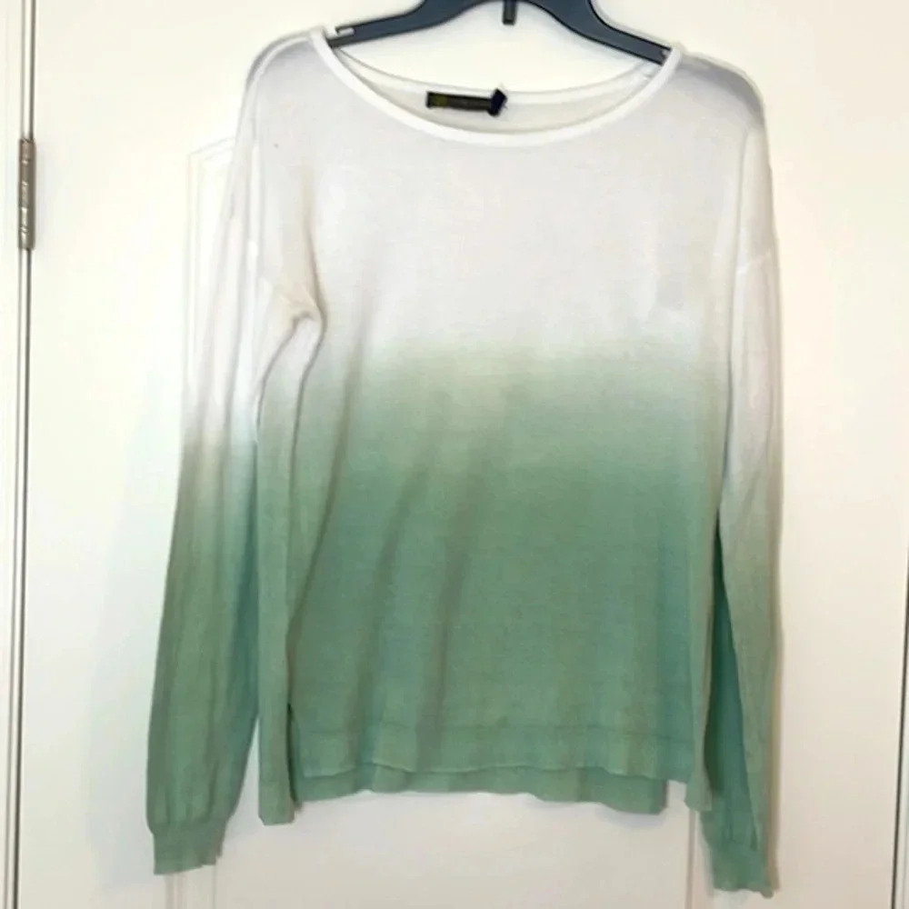 Outback Red Lightweight Sweater Ombre White Sage Green Moss Long Sleeve Medium